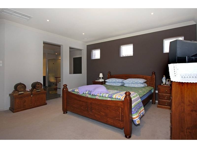 7 Cedarwood Crescent, Berwick VIC 3806