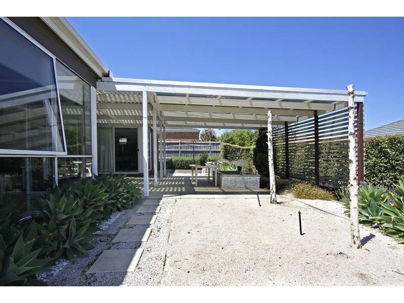 7 Cedarwood Crescent, Berwick VIC 3806