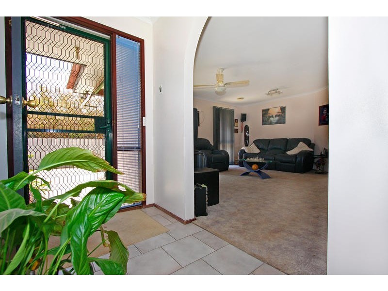 8 The Spur, Hampton Park VIC 3976