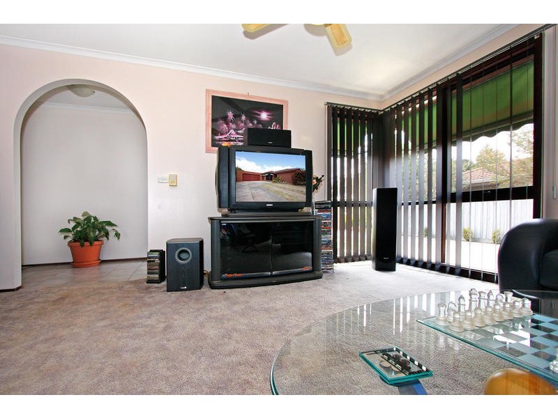 8 The Spur, Hampton Park VIC 3976