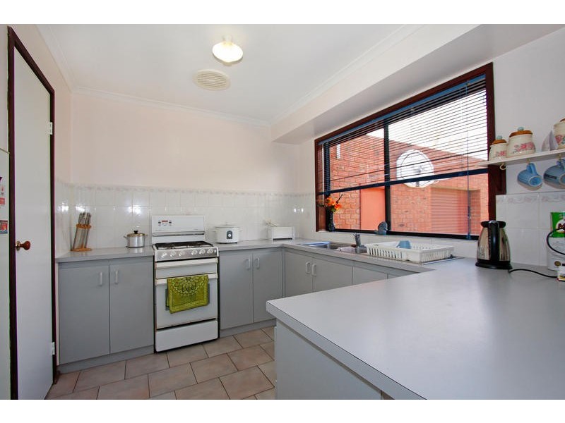 8 The Spur, Hampton Park VIC 3976