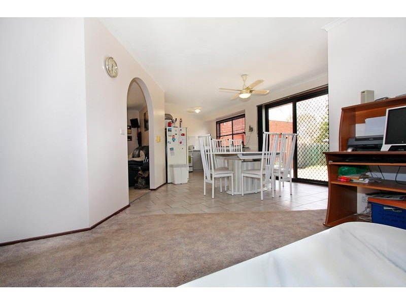 8 The Spur, Hampton Park VIC 3976
