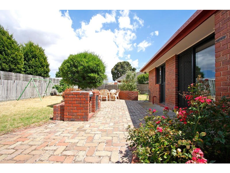 8 The Spur, Hampton Park VIC 3976