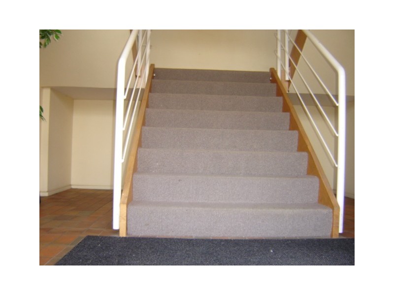 166 Somerville Road (first floor corner Stuart Ave), Hampton Park VIC 3976