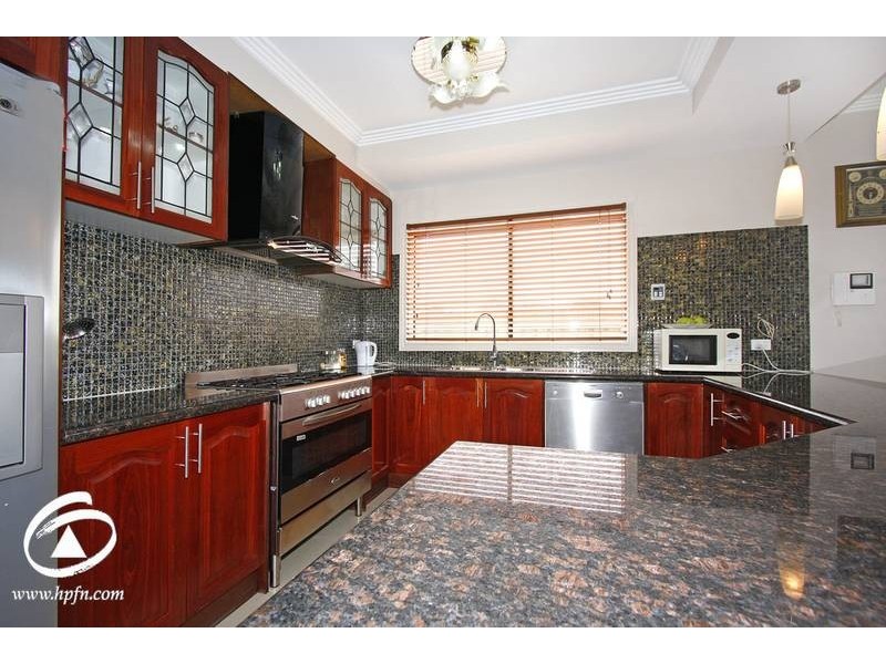 6 Speranza Place, Lynbrook VIC 3975