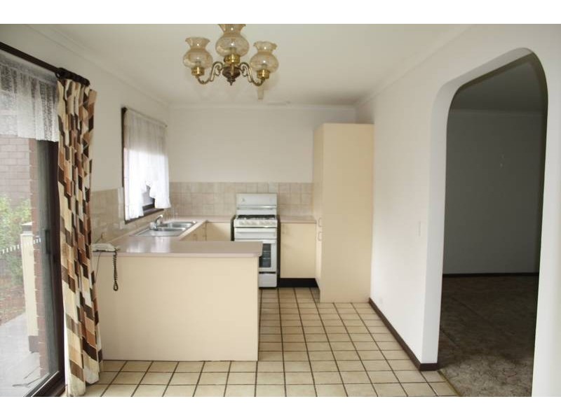 3/2 Tania Court, Pakenham VIC 3810