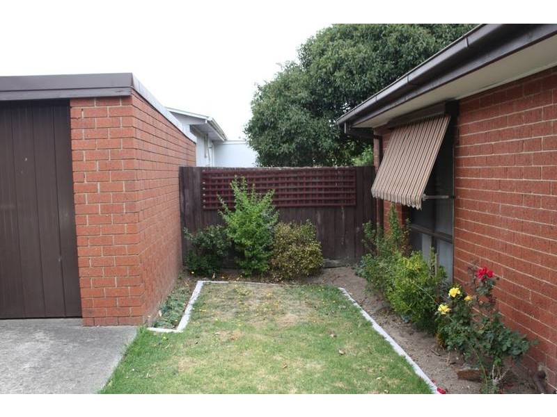 3/2 Tania Court, Pakenham VIC 3810