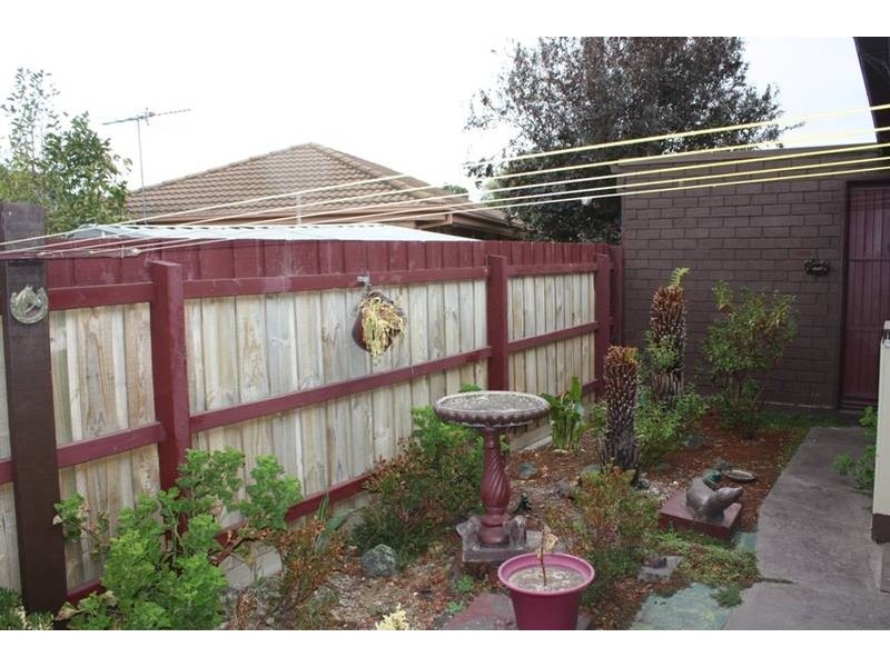 3/2 Tania Court, Pakenham VIC 3810