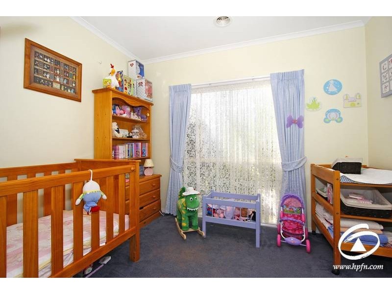 16 Harford Close, Lynbrook VIC 3975
