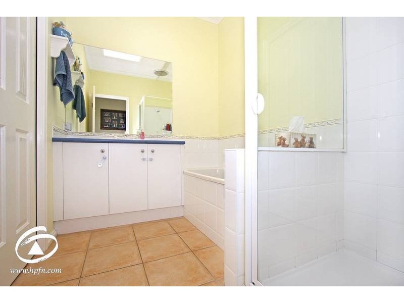 16 Harford Close, Lynbrook VIC 3975