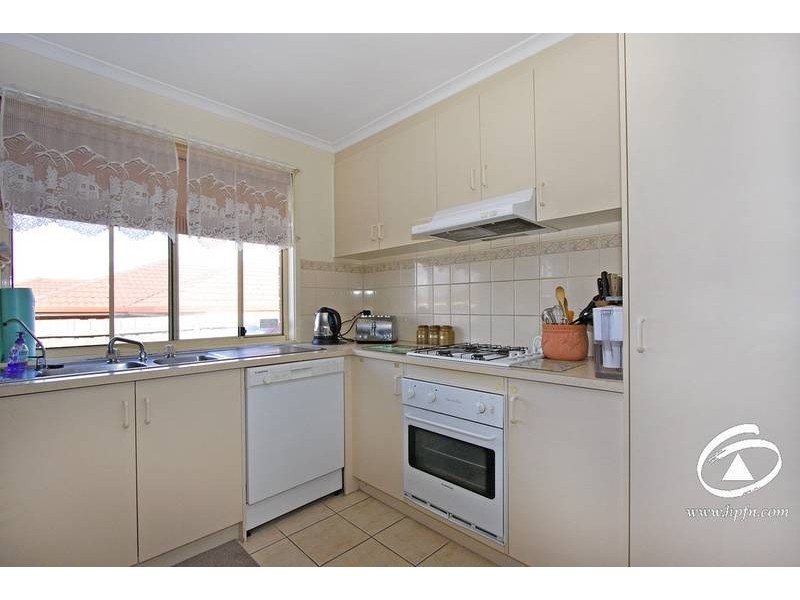 16 Cirrus Close, Hampton Park VIC 3976