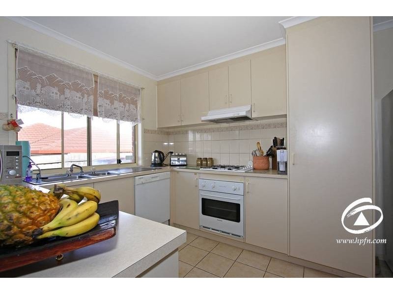 16 Cirrus Close, Hampton Park VIC 3976