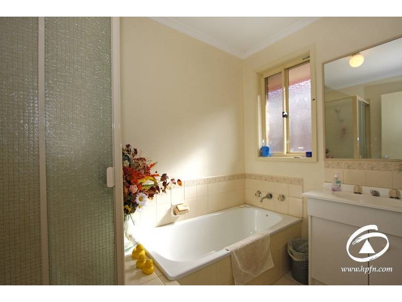 16 Cirrus Close, Hampton Park VIC 3976