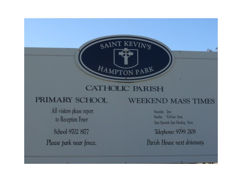 13 Oakland Drive, Hampton Park VIC 3976