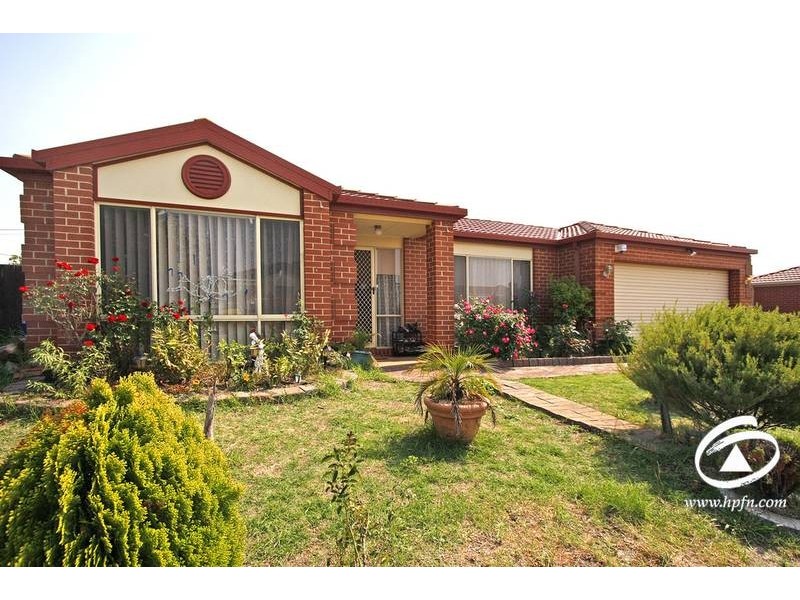 8 The Retreat, Hampton Park VIC 3976