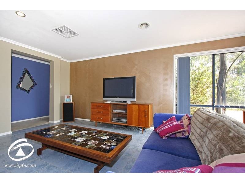 6 Keystone Court, Lynbrook VIC 3975