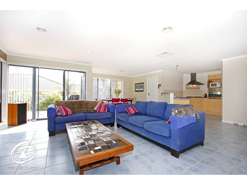 6 Keystone Court, Lynbrook VIC 3975