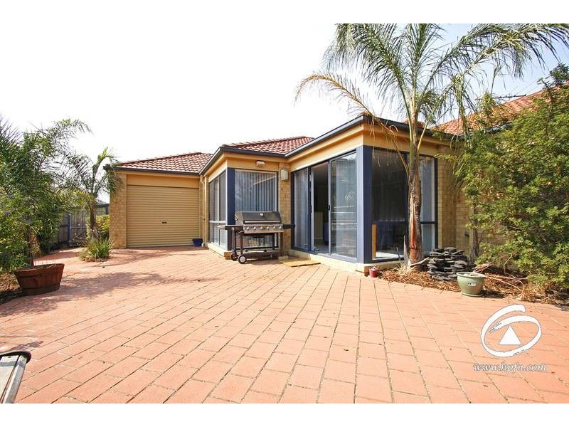 6 Keystone Court, Lynbrook VIC 3975