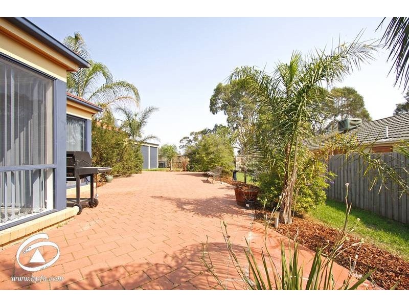 6 Keystone Court, Lynbrook VIC 3975