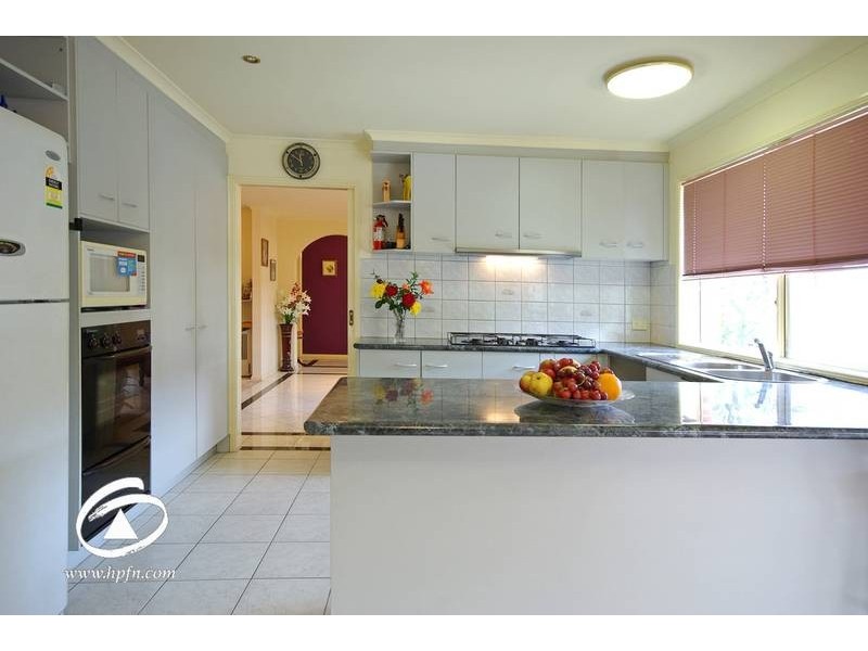 28 Scarborough Dve, Narre Warren South VIC 3805