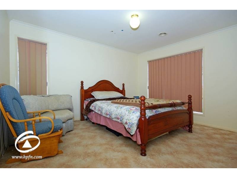 28 Scarborough Dve, Narre Warren South VIC 3805