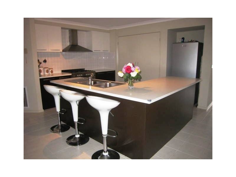 8 Teatree Court, Lyndhurst VIC 3975