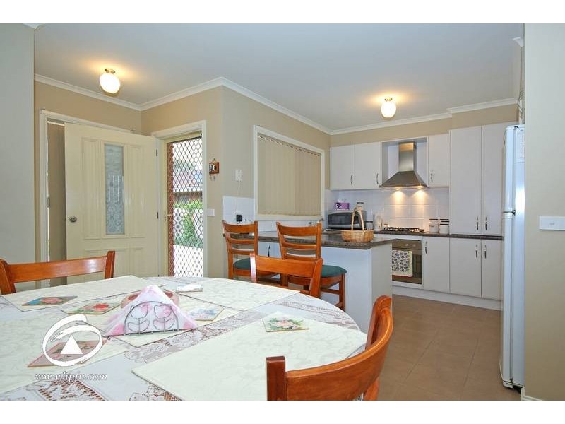 20A Hampton Drive, Hampton Park VIC 3976