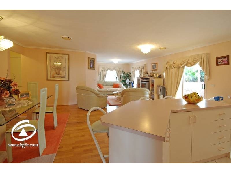 10 Stratus Court, Hampton Park VIC 3976