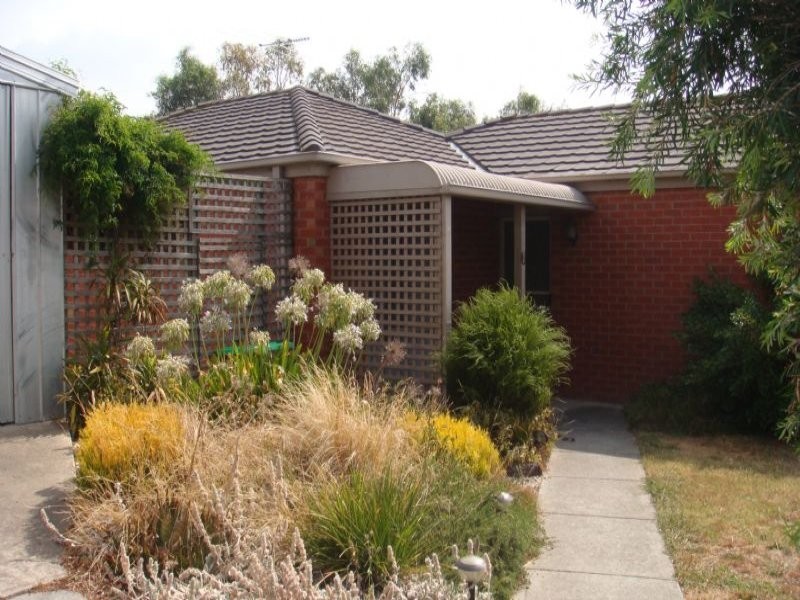 11 Valley View Rise, Hampton Park VIC 3976