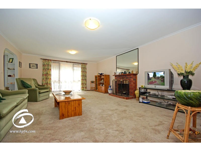 2 Hughes Court, Hampton Park VIC 3976