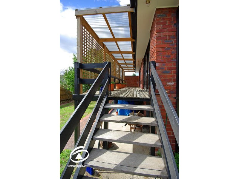 2 Hughes Court, Hampton Park VIC 3976