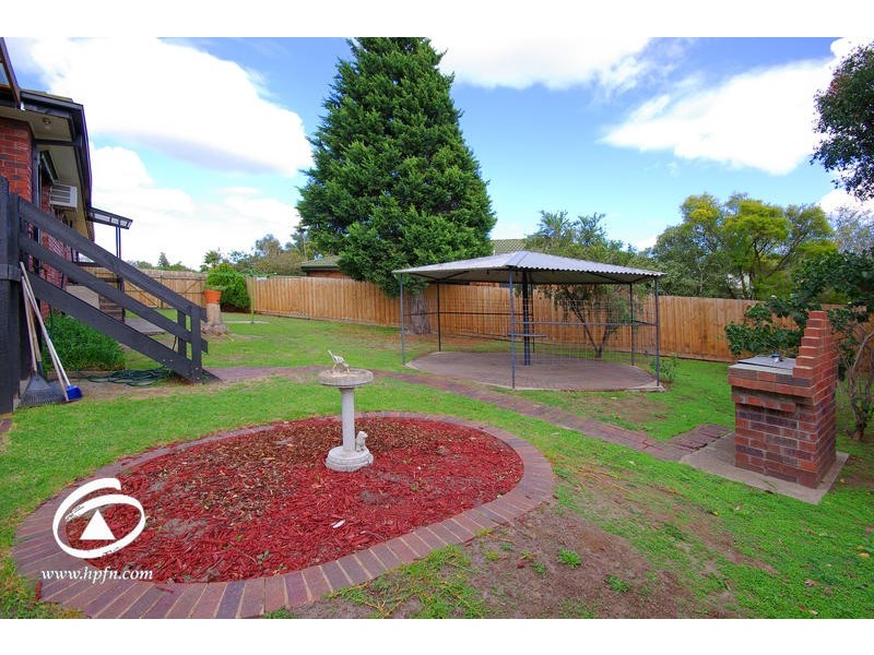 2 Hughes Court, Hampton Park VIC 3976