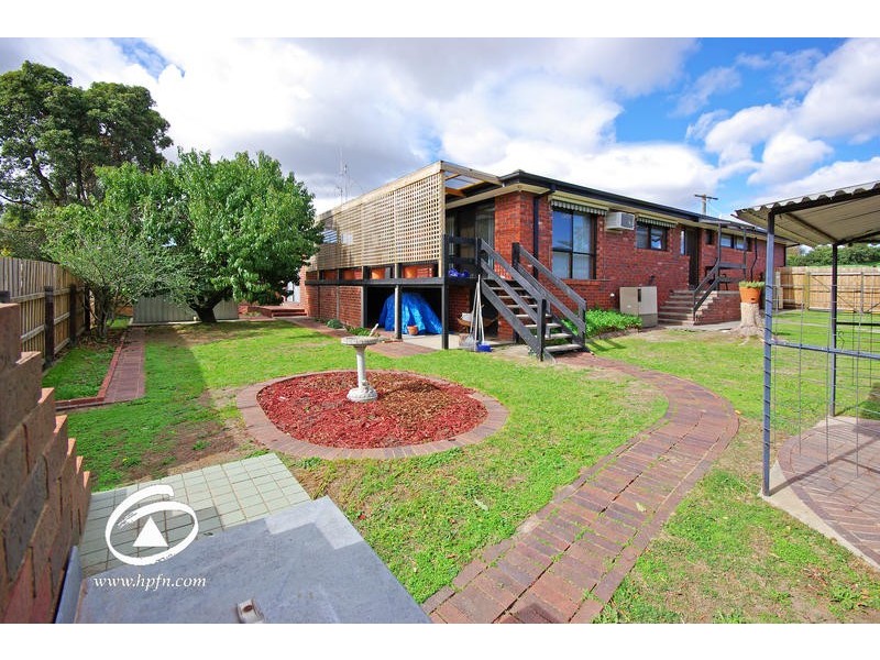 2 Hughes Court, Hampton Park VIC 3976