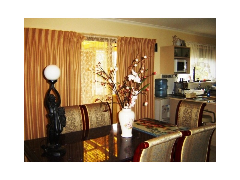 25 General Joshua Drive, Hampton Park VIC 3976