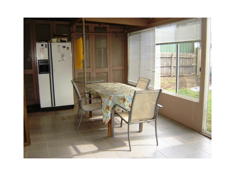 25 General Joshua Drive, Hampton Park VIC 3976