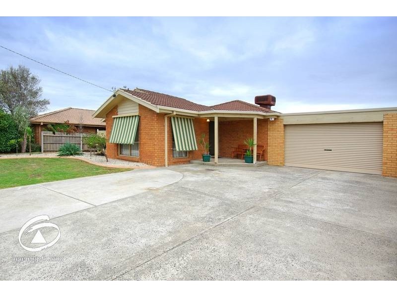 8 Templer Avenue, Hampton Park VIC 3976