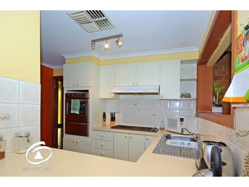 8 Templer Avenue, Hampton Park VIC 3976