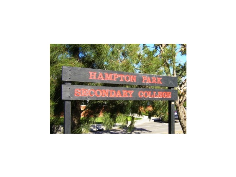 80 Strabane Way, Hampton Park VIC 3976