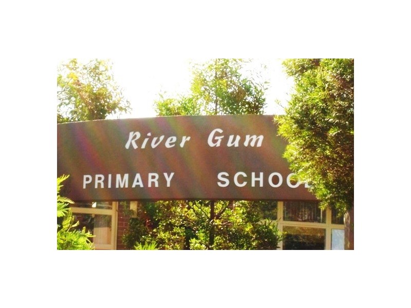 80 Strabane Way, Hampton Park VIC 3976