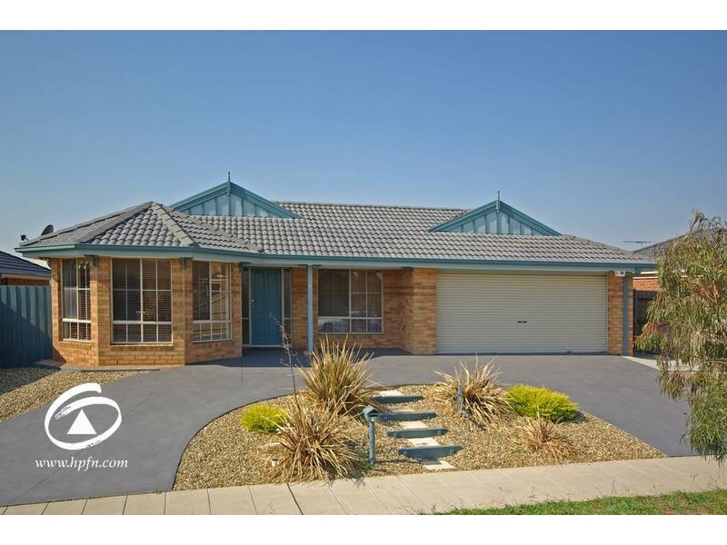18 Henning Avenue, Lynbrook VIC 3975