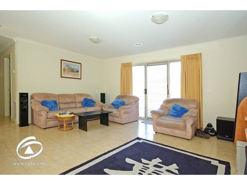 18 Henning Avenue, Lynbrook VIC 3975