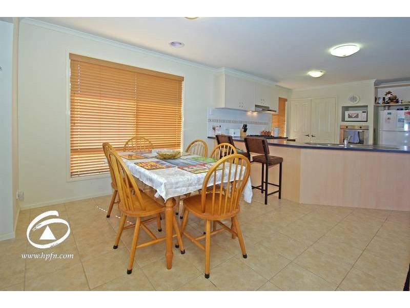 18 Henning Avenue, Lynbrook VIC 3975