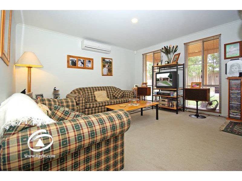 15 Cornell Place, Hampton Park VIC 3976