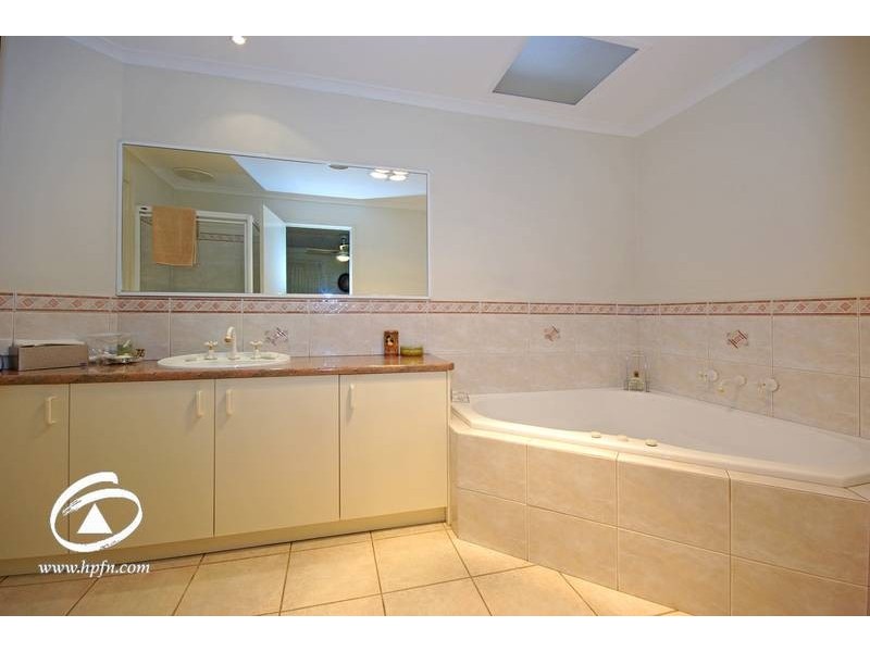 9 Tranter Square, Lynbrook VIC 3975