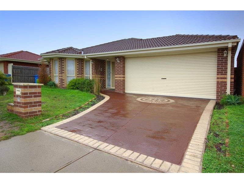 12 Neesan Court, Hampton Park VIC 3976