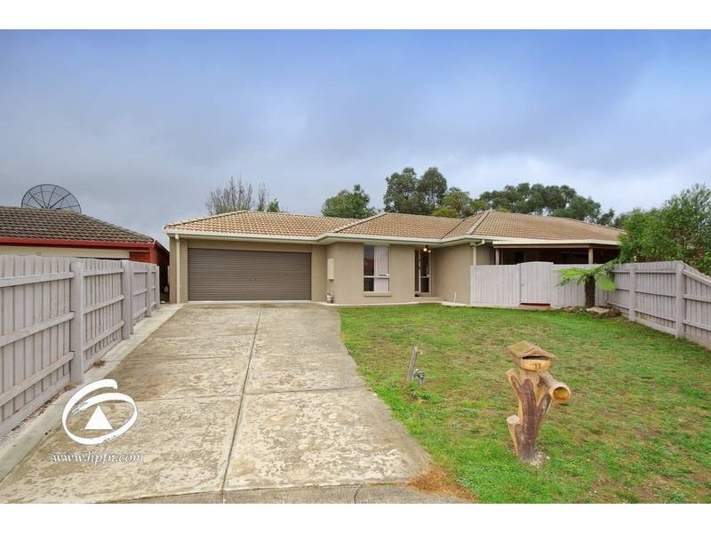 11 Nimbus Court, Hampton Park VIC 3976