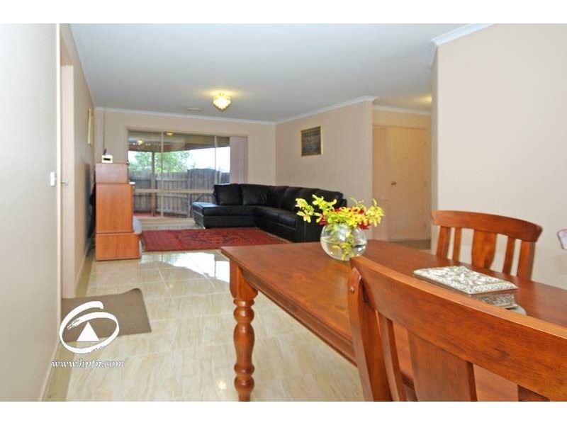 11 Nimbus Court, Hampton Park VIC 3976