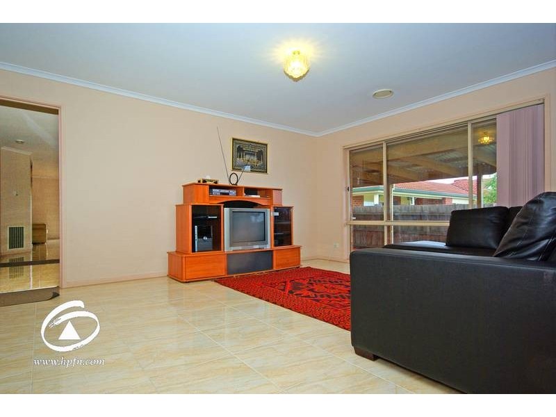 11 Nimbus Court, Hampton Park VIC 3976