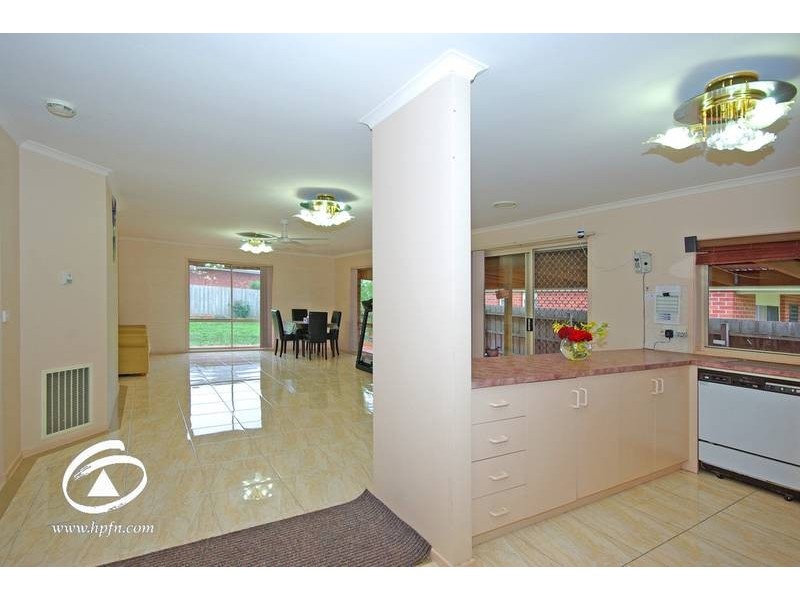 11 Nimbus Court, Hampton Park VIC 3976