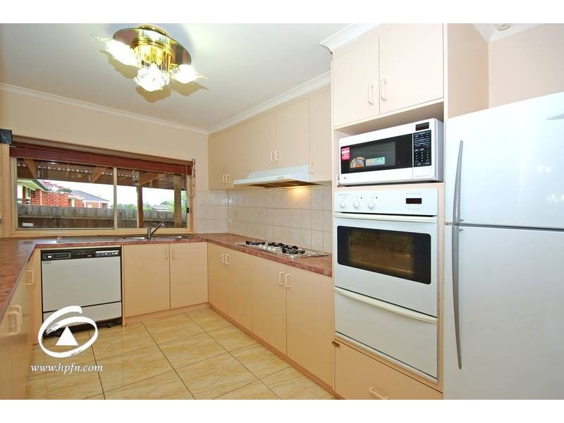 11 Nimbus Court, Hampton Park VIC 3976